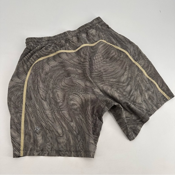 Lululemon Pace Breaker Shorts Linerless 7” Small - Picture 1 of 4